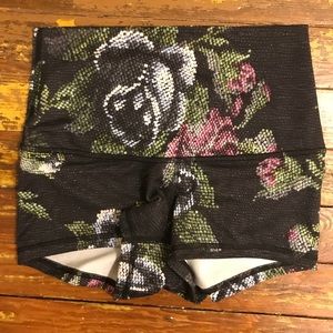 Lululemon yoga shorts